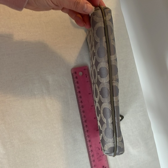 Coach wristlet - Picture 6 of 7